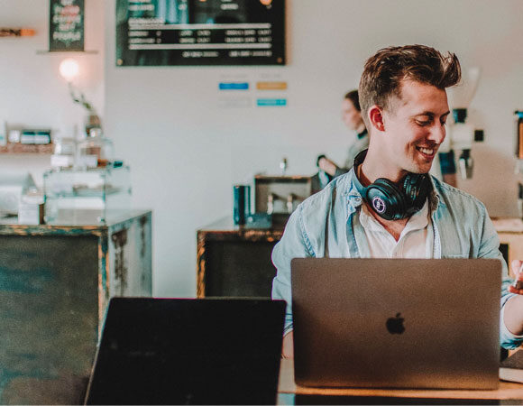 Why choose English law in commercial contracts? - Linkilaw Solicitors